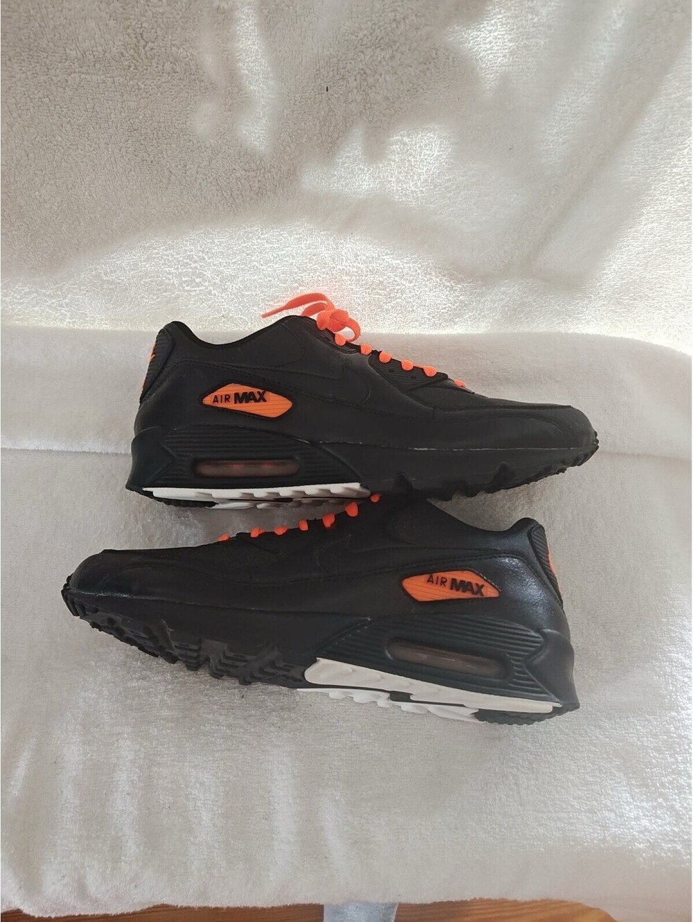 NIKE AIR MAX 90 Black Orange Men's 333888-004 - Size 11.5 Brand New - Rare